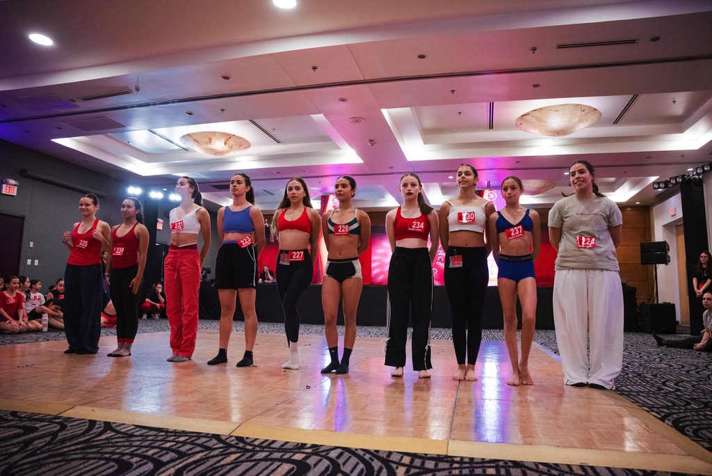 Bailarines formadas en el salón del workshop
